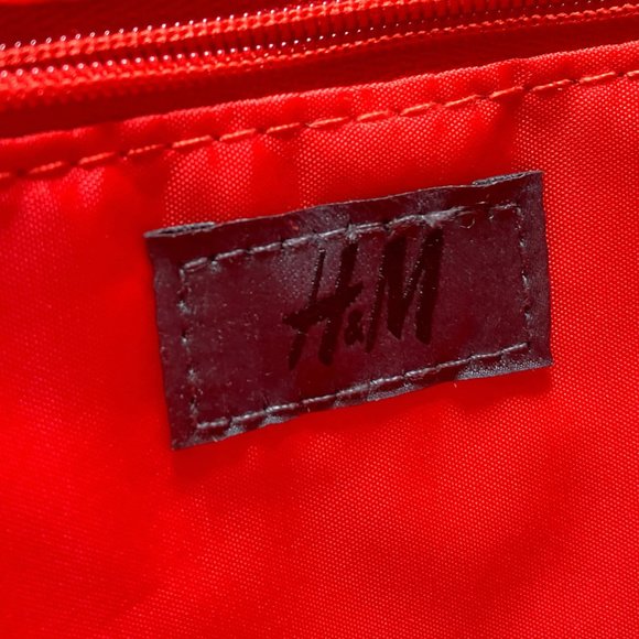 NWOT Raffia and Patent Clutch - Picture 7 of 9